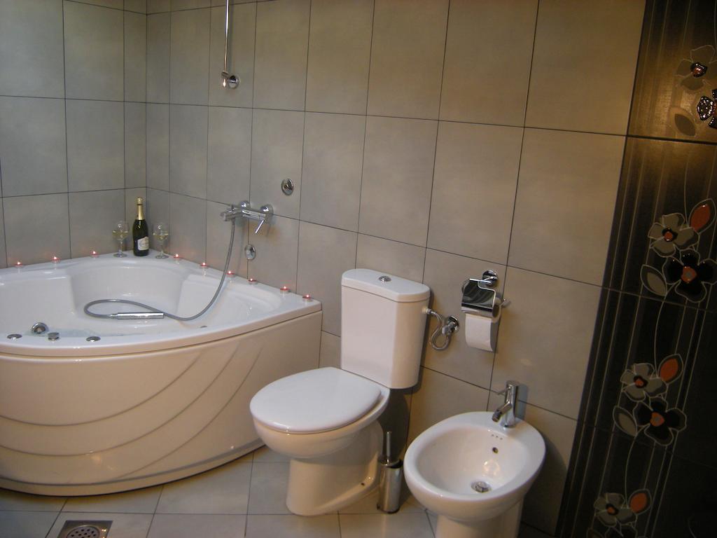 Apartments Novel Town Square Ohrid Room photo
